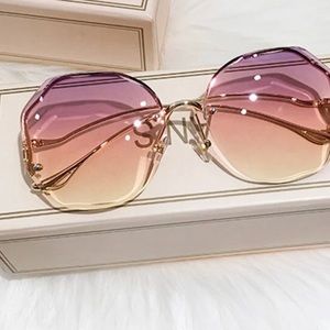 Women’s fashion sunglasses ***bundle discounts available on multiple pairs***